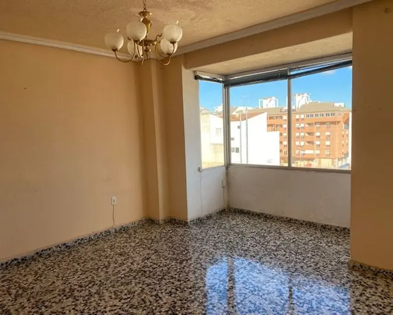 Piso 112 m2 3 habitaciones Yecla