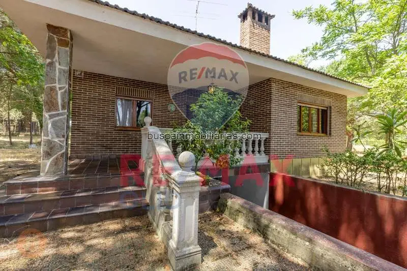 Chalet en Venta cerca de Valladolid - Refugio Familiar en el Campo