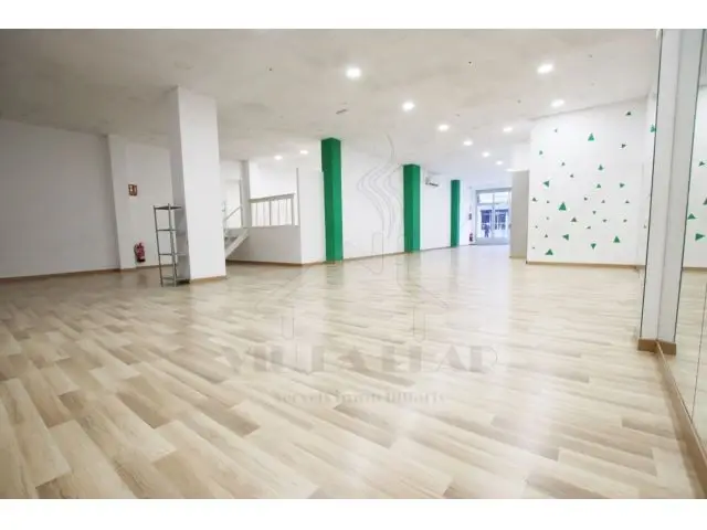 Local en Alquiler Mataro Centro 177m2