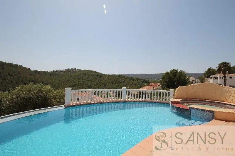 Chalet con Piscina en Jávea 3 Dormitorios Vistas Panorámicas