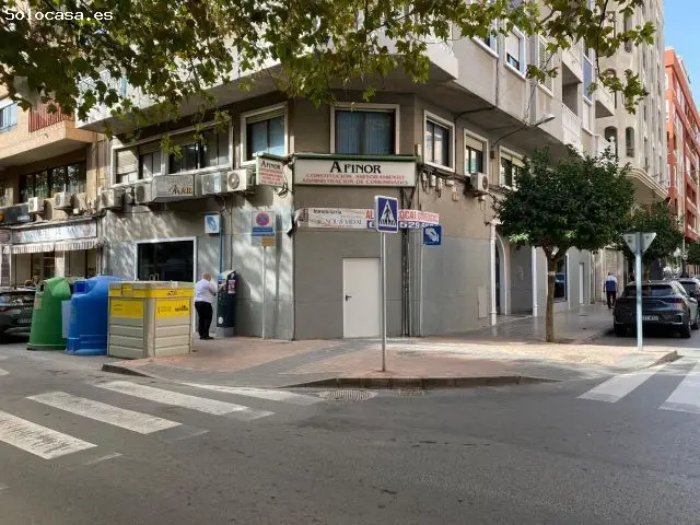 Local Comercial 194m2 Avenida Teodomiro Orihuela