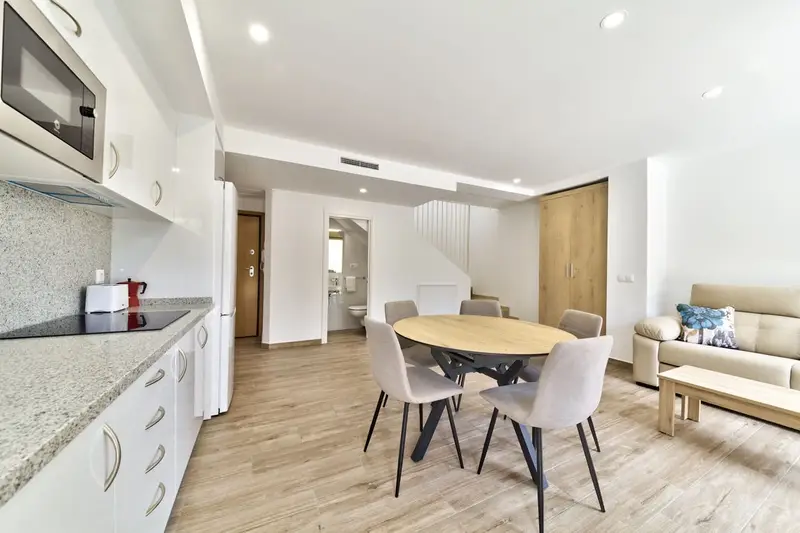 Apartamento Duplex Amueblado en Jávea con Vistas al Mar