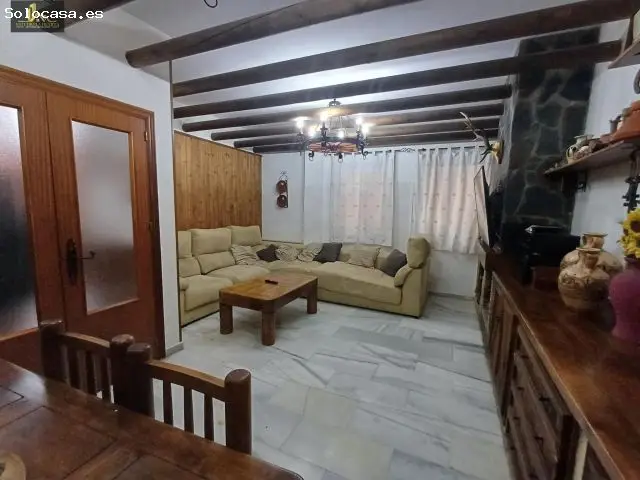 Casa Familiar 4 Habitaciones Patios Amplios Garaje Terraza