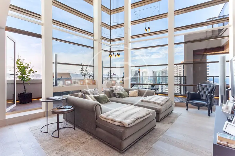 Atico Duplex de Lujo en Diagonal Mar con Vistas al Mar