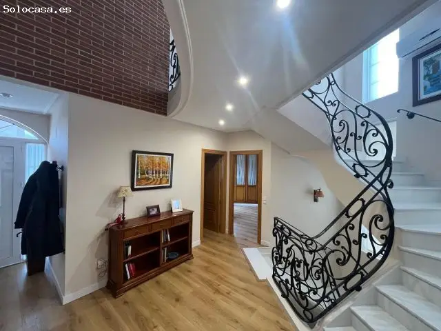 Casa Con Encanto . Calidades De Primera