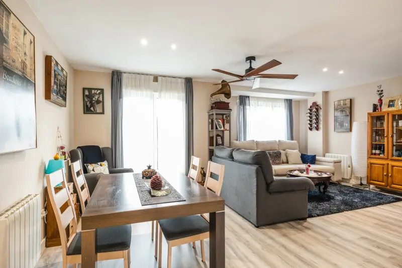 Piso en Venta Tenderina Fozaneldi 3 Dormitorios 2 Baños Reformado