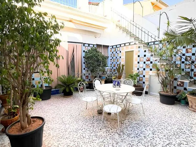 Casa en Venta Burjassot 4 Dormitorios 2 Banos Garaje Terraza