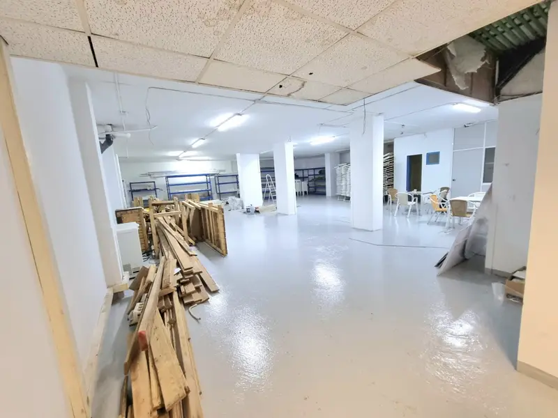 Venta Local Comercial 248m2 El Poblenou