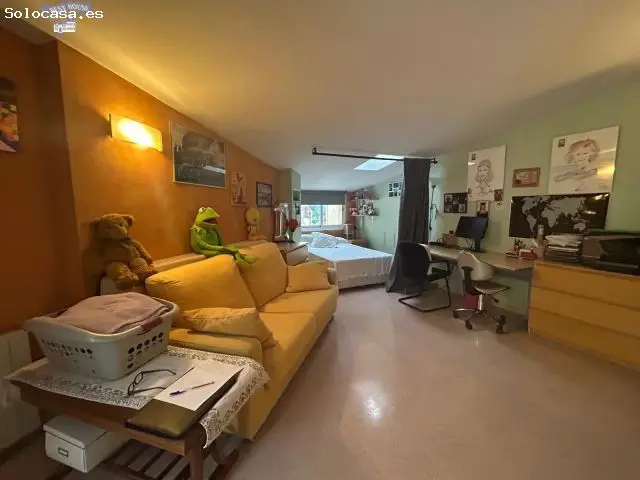 Dúplex 131m² en Rubí Zona Serreta: Amplio y Luminoso