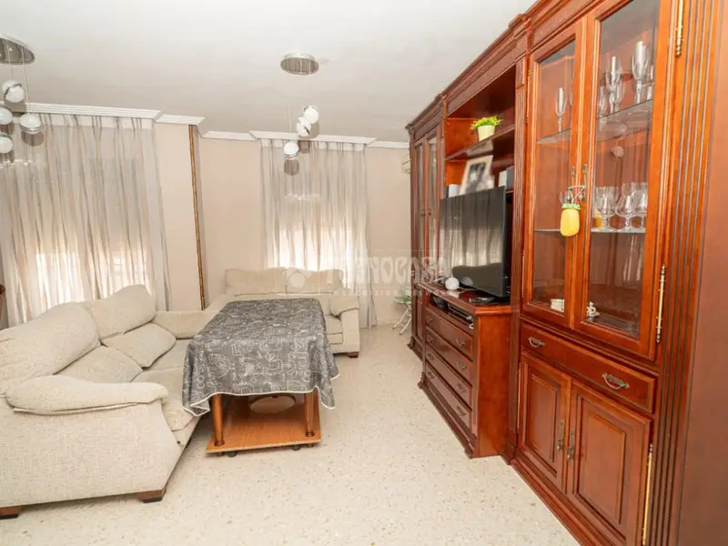 Piso en venta en Linares
