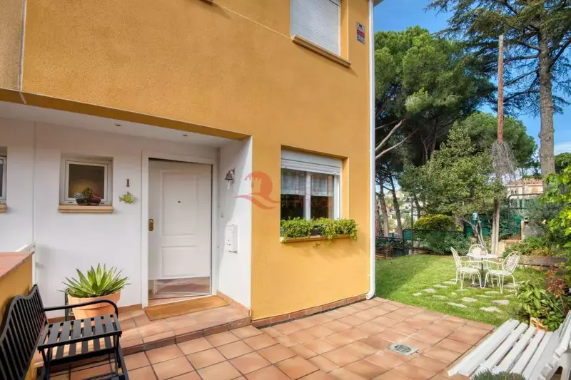 Casa Adosada en Platja d Aro con Jardin y Piscina