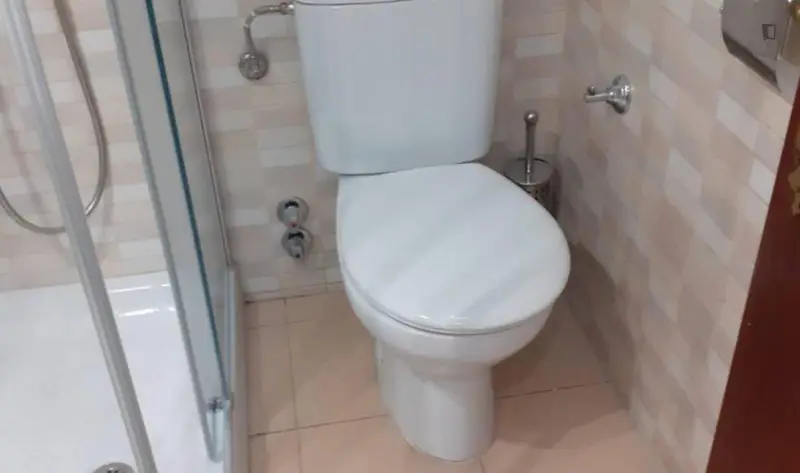 Habitacion King Size Estudiantes Menores 30 Anos