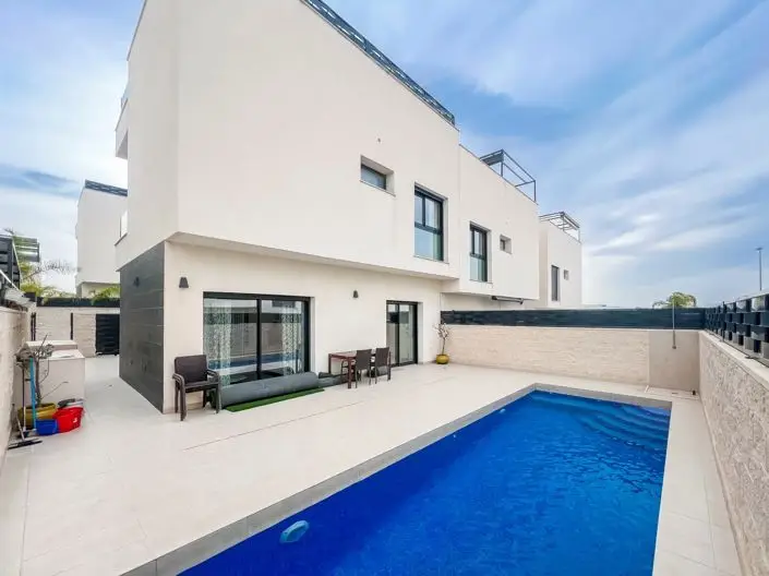 Villa en Venta Benijofar Costa Blanca 3 Dormitorios Piscina Privada