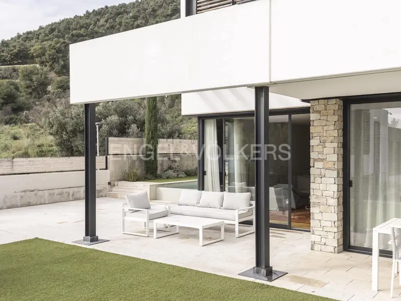 Chalet de Lujo en Sarrià con Vistas Panorámicas