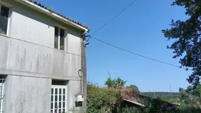 Chalet en Venta en Mesia con Parcela de 33000m2