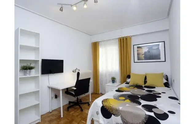 Habitación en Apartamento 180m² Madrid Retiro