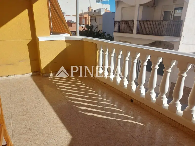 Apartamento en Playa de Chilches con Vistas al Mar