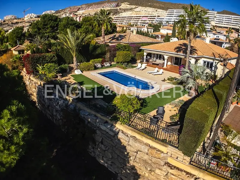 Chalet en Venta en Bonalba Alicante Golf