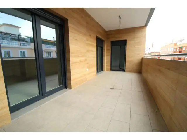 Piso de Lujo en Venta 4 Dormitorios 2 Baños Garaje Trastero Terraza