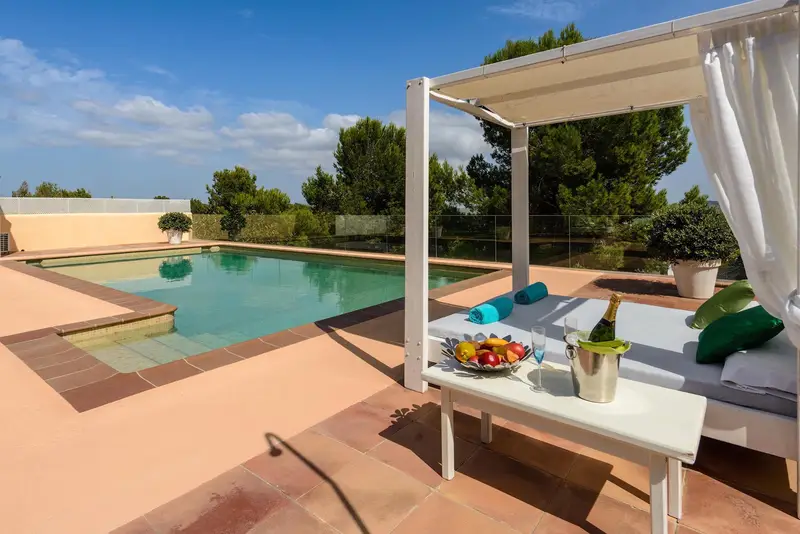 Chalet con Piscina Privada Cerca de Ibiza