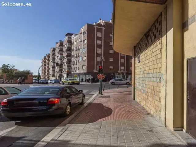 Local Comercial en Manuel Azaña - Alta Afluencia - Reforma