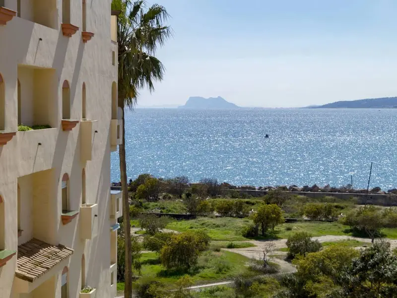 Piso de 2 Dormitorios alquiler Estepona, España