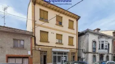 Edificio Completo en Campomanes a Reformar 180m2