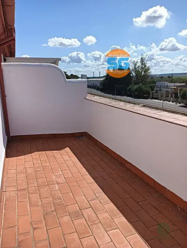 Adosado en Cordoba con Vistas y Patio Trasero