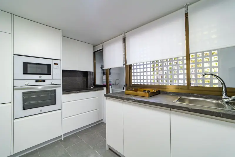 Apartamento 2 Dormitorios Puerto Banus Alquiler Playa Piscina Parking