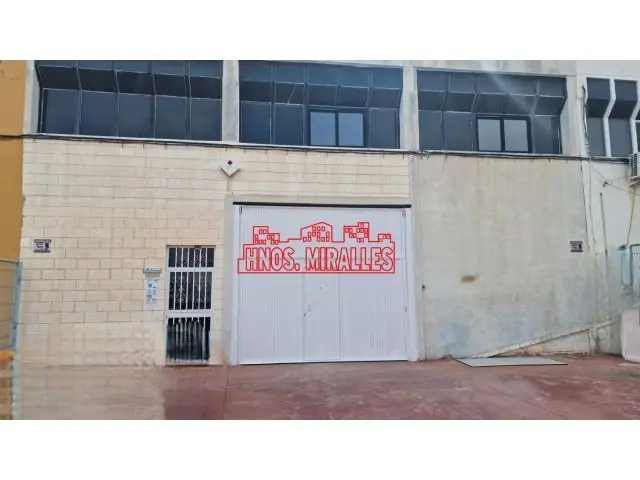 Nave Industrial 600m2 Elche Carrús  Enifugada Restaurada