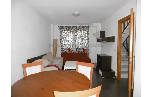 Alquiler Casa 5 Dormitorios 190m² Almeria