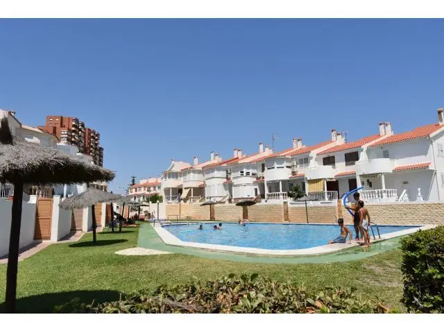 Bungalow En Alquiler En Caserío El Campello, Alicante