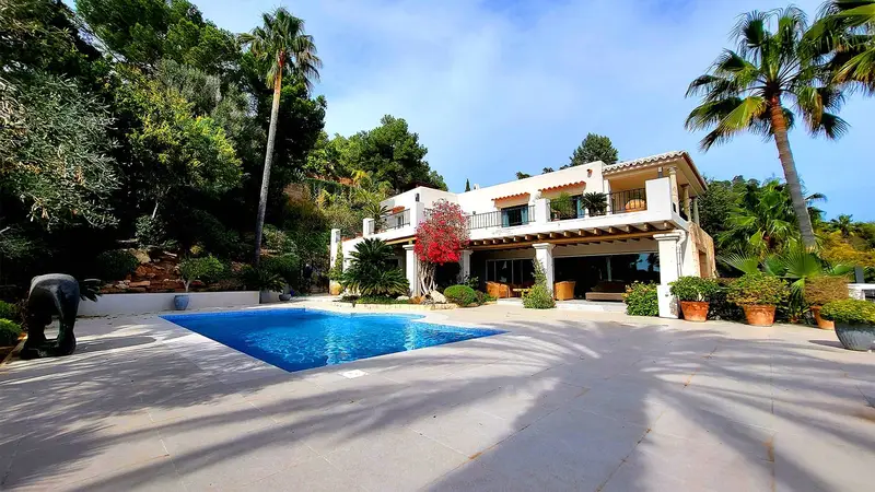Villa de Lujo en Can Furnet Ibiza Vistas al Mar Piscina Privada