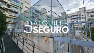 Espectacular Bajo con Jardin Privado en Parla