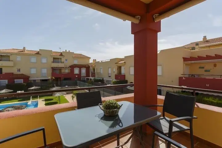 Apartamento en Rota con Piscina Cerca de la Playa