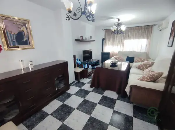 Casa en Torreperogil con Patio y Zona de Juegos