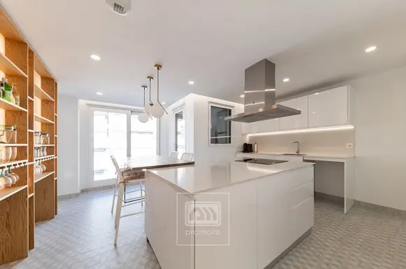 Piso en Venta en Urbanizacion con Piscina en Aravaca
