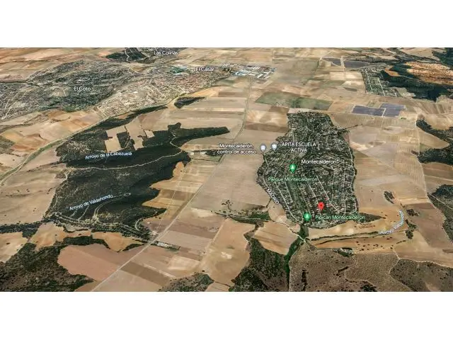 Gran Parcela 805m2 Montecalderon Vivienda Grande Jardin