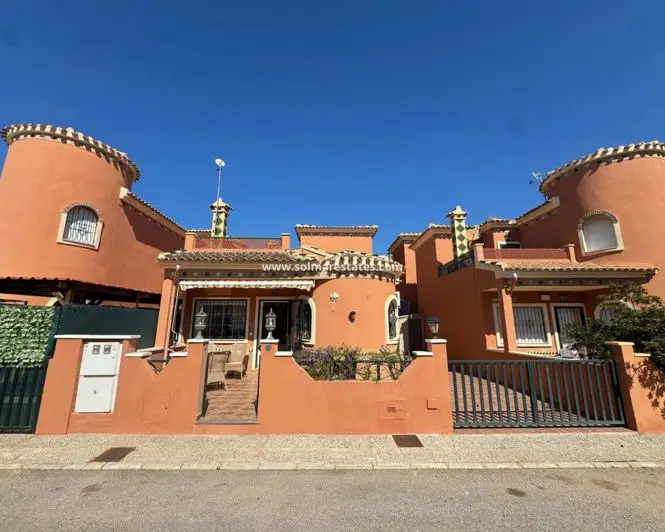 Villa en Venta 2 Dormitorios Playa Flamenca Costa Blanca