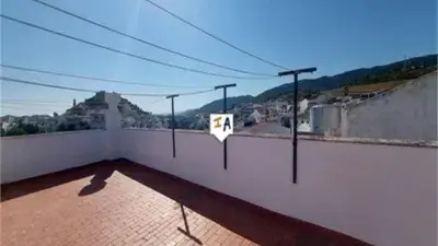 Apartamento en venta en Carcabuey 4 dormitorios 2 baños patio azotea