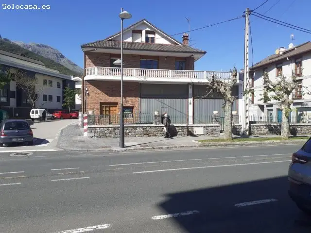 Local Comercial en Ramales de la Victoria 240m2