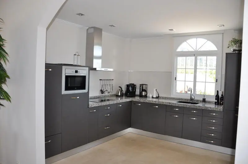 Villa Nueva en Pinoso con Piscina 8x4m
