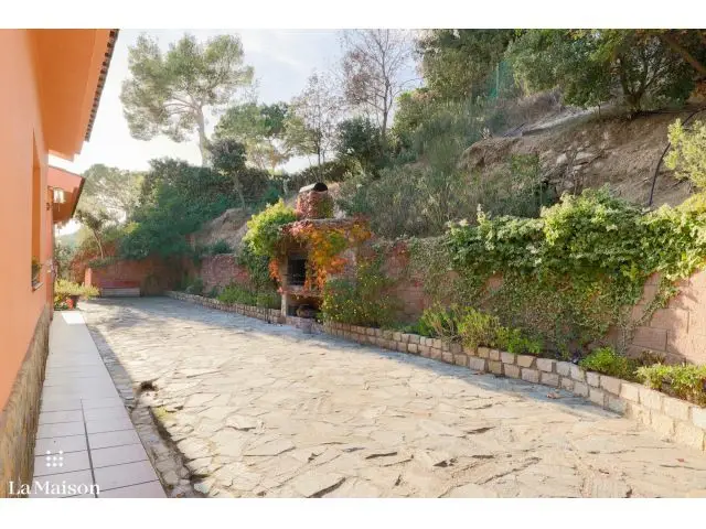 Casa en Venta en Argentona con Jardín Piscina y Barbacoa