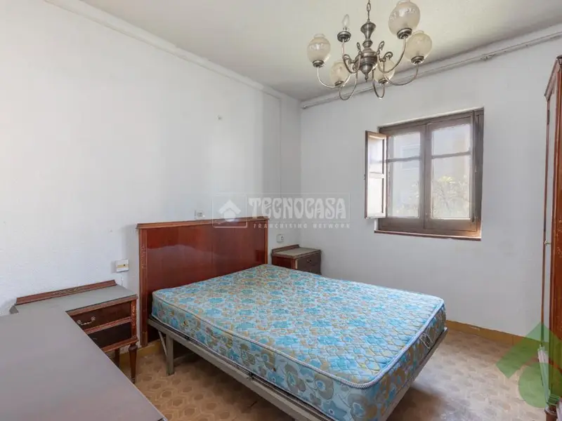 Piso 4 Dormitorios Zaidín Reforma