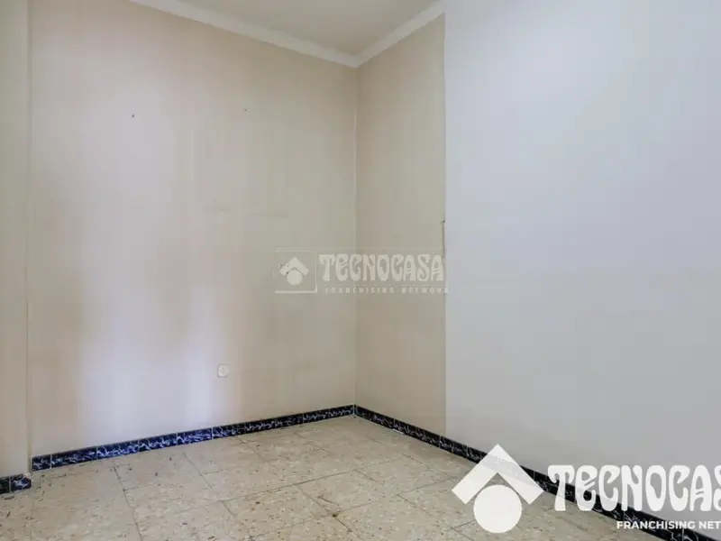 Piso en venta Hostafrancs 4 habitaciones 2 baños terraza reforma integral