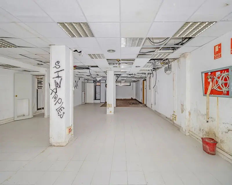 Local en Venta en Barcelona 165m2