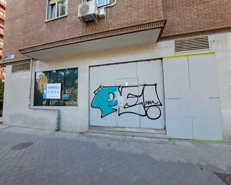 Local 200m2 Madrid Camino Vinateros 2 Banos