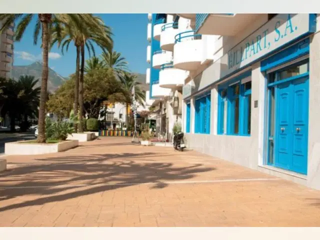 Oficina en Venta Marbella Primera Linea de Playa