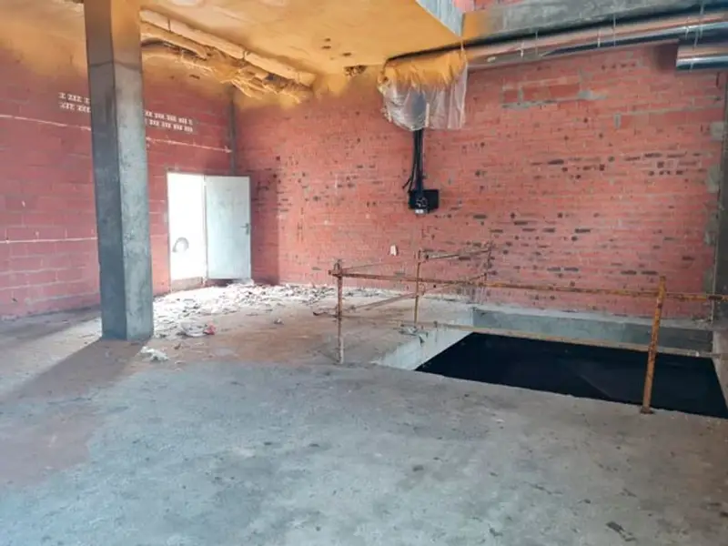 Local Comercial en Venta en Avenida Jose Aguado Leon