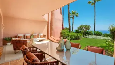 Apartamento en venta en Menara Beach primera linea de playa
